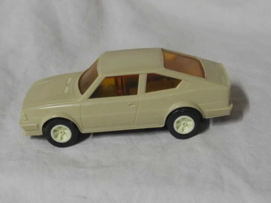 Skoda Modellini d'auto: CSSR  IGRA  SKODA RAPID  1:43  UNBESPIELT – Usato da Gurtnellen venduto da Murmeli99 1