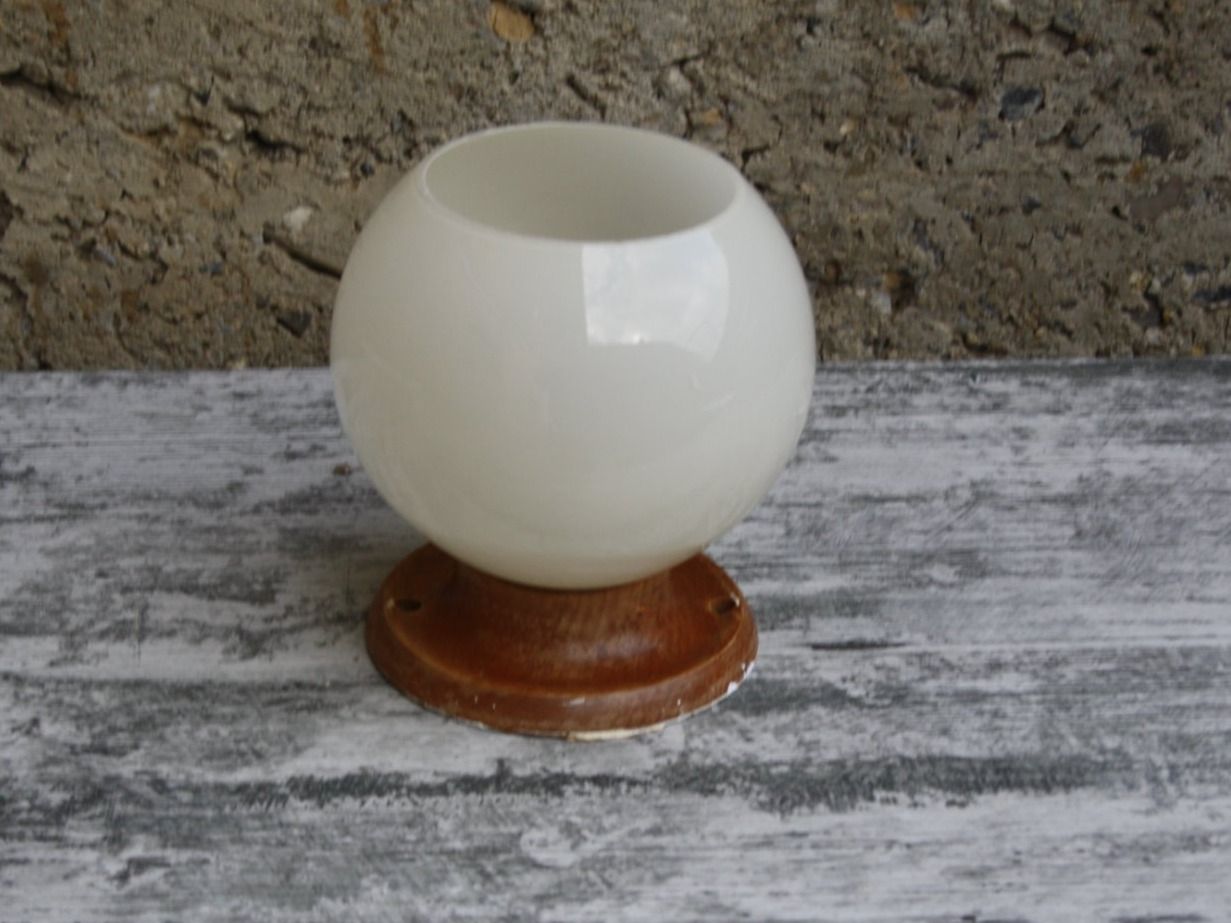 Lampade: ALTE LAMPE KUGELLAMPE – Usato da Wauwil venduto da Pneuedy