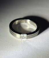 Edelstahlring mit quadratischem Stein – Grösse ca. 56–57