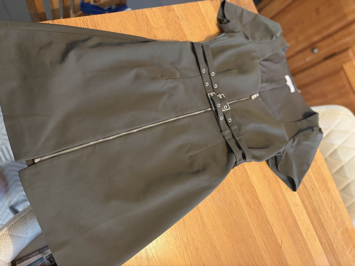 Morgan Robes: Morgan robe taille 38 – D'occasion à Attalens par Skorpionica 1