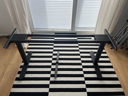 Höhenverstellbares Tischgestell