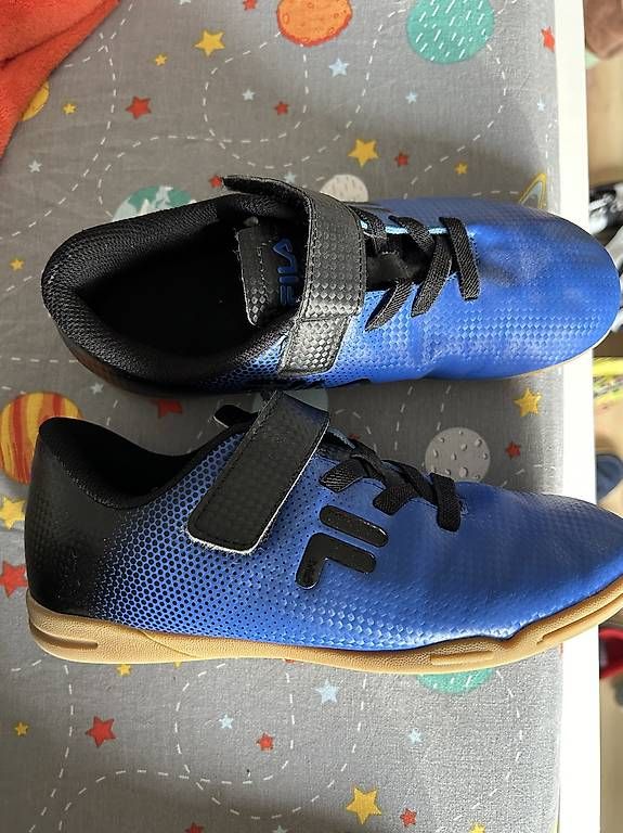 Scarpe per ragazzi: Basket salle de gym 36 – Usato da La Chaux-de-Fonds venduto da tuoro25
