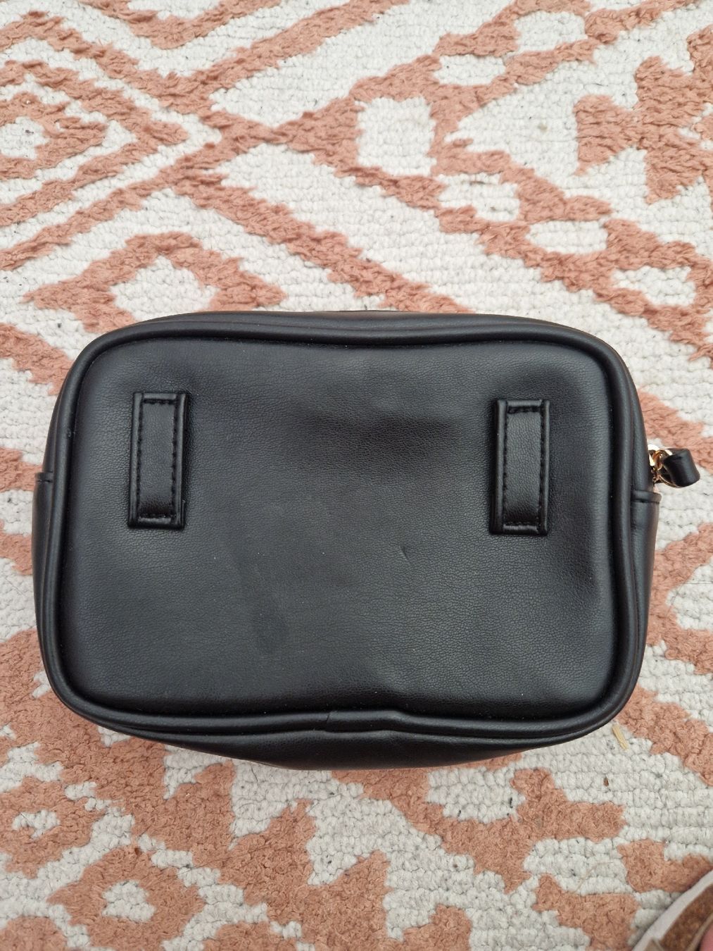 Borse da donna: Neue Gürteltasche 17x3x12 cm – Nuovo (secondo la descrizione) da Buttwil venduto da SabrinaA03 1