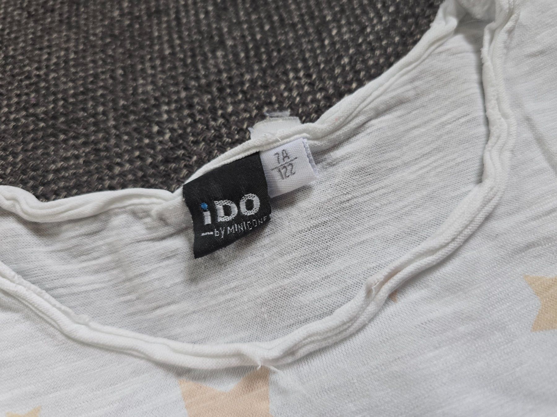 Blouses, T-shirts & Tops: T-Shirt Gr. 122 – D'occasion à Büttikon AG par Amineah 1