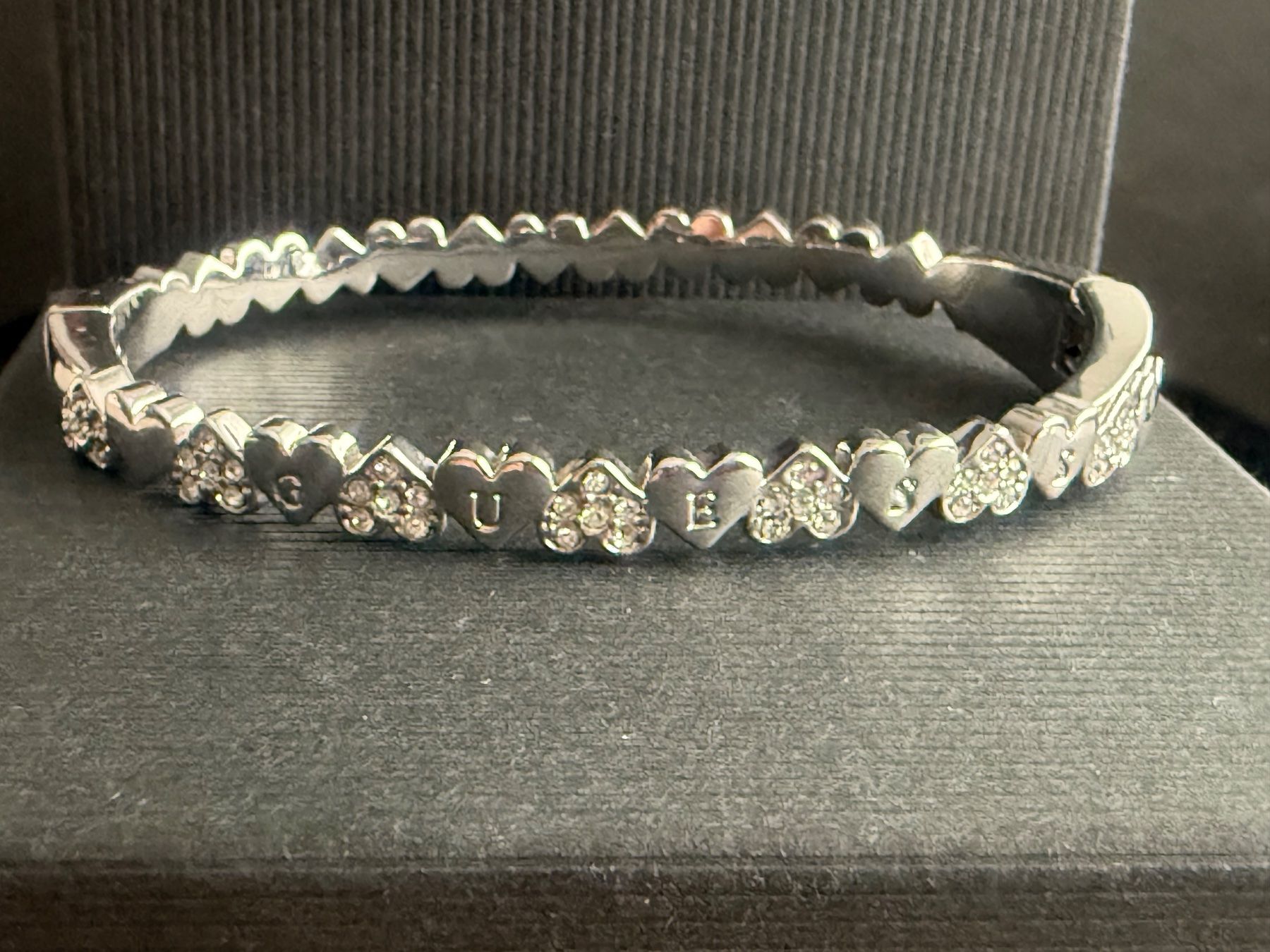 Guess Bracciali & Braccialetti: GUESS ARMSPANGE – Usato da Glattbrugg venduto da Schweigmatt 2