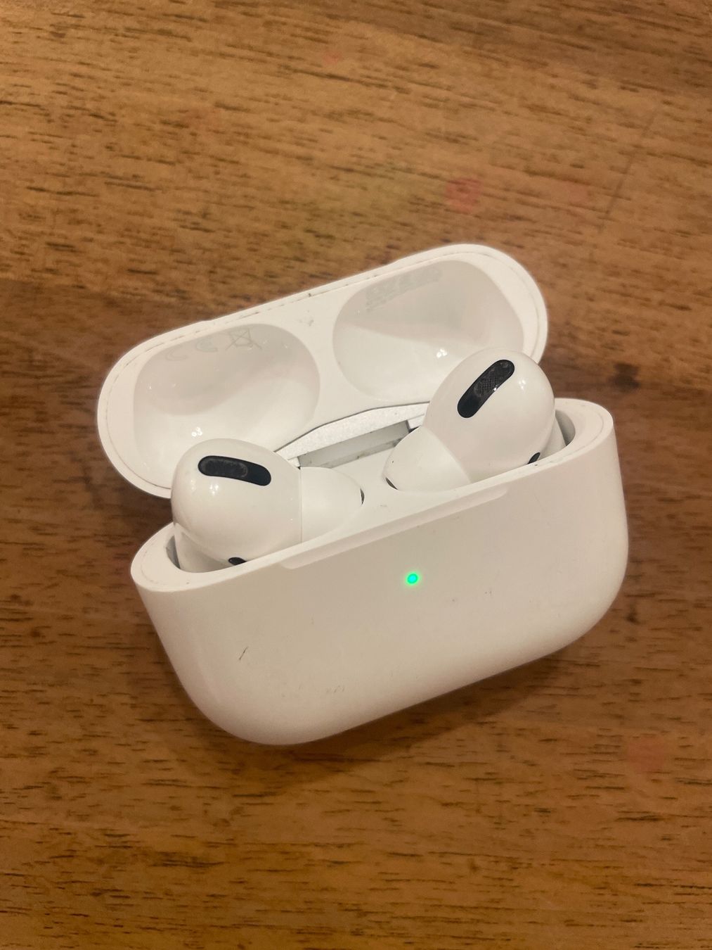 Apple Cuffie: Airpods Pro Apple – Usato da Zürich venduto da sar_2zkz 3