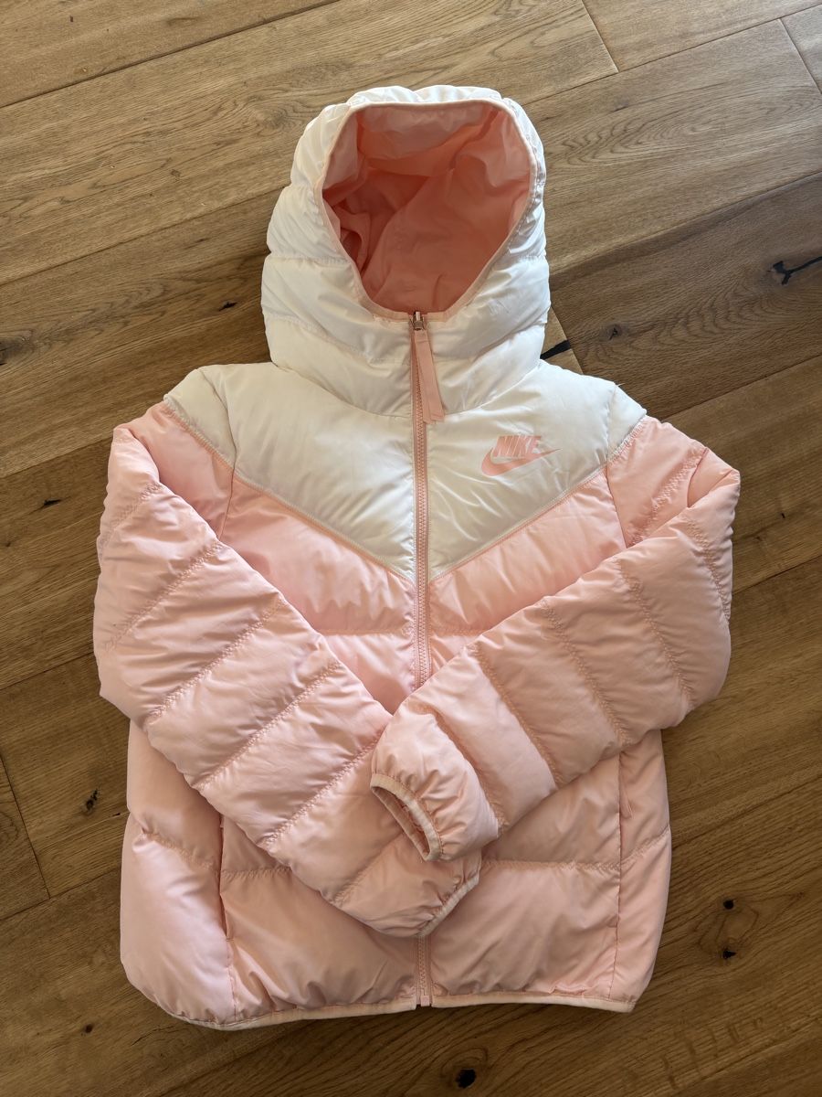 Nike Giacche: Nike Daunenjacke S Wendejacke – Usato da Mur (Vully) FR venduto da seaila