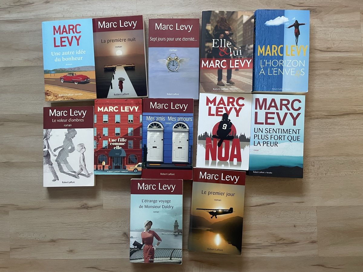 Libri: Lot 12 romans grand format de Marc Levy  – Usato da Crissier venduto da Nouchki76