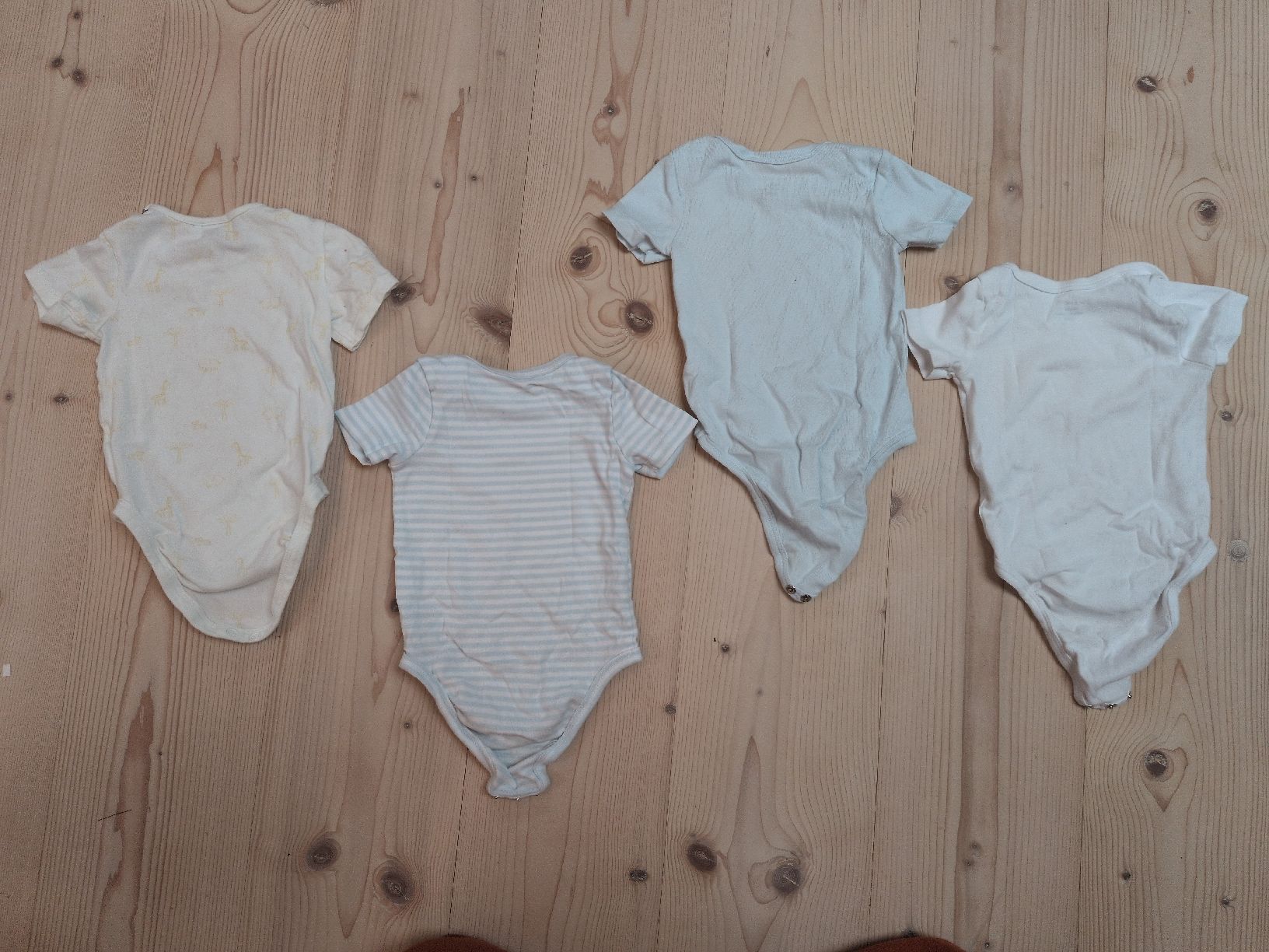 Lotti & Set di vestiti: Kleiderpaket Gr. 74 – Usato da Oberhelfenschwil venduto da Tattar 3