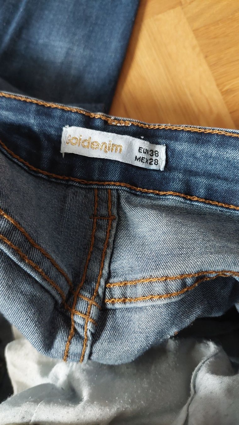 Jeans: Jeans Hose Gr.38 – Gebraucht aus münchenstein von ewu_8lcz 2