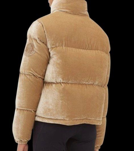 Moncler Jacken: Moncler Rimac Samt Steppjacke - Original, Echtheitsnachweis – Gebraucht aus Kreuzlingen von kraemer84 2