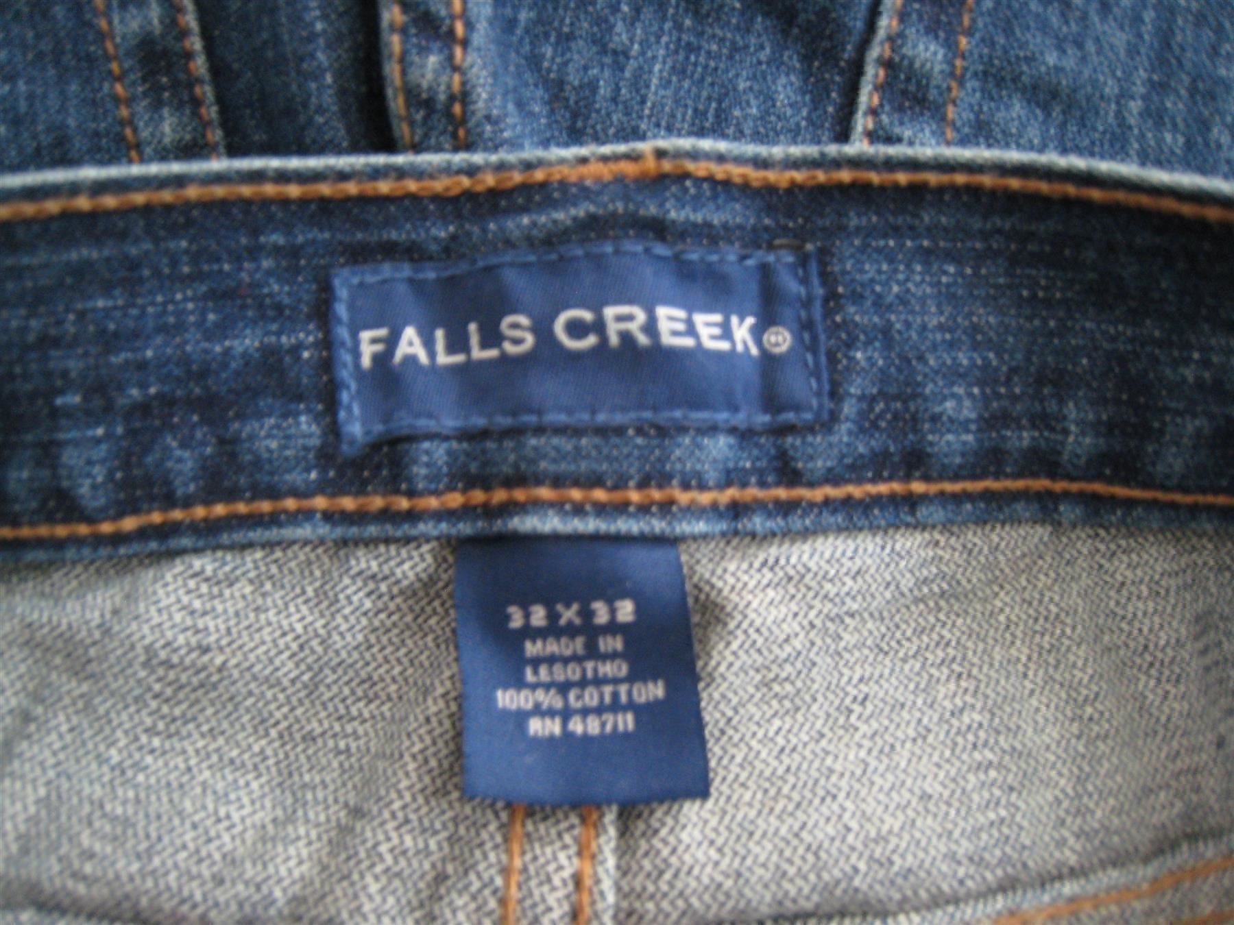 Jeans: ***** Jeans Falls Creek blau - Neu – Nuovo e nell'imballaggio originale da Villaz-St-Pierre venduto da Ubid 2