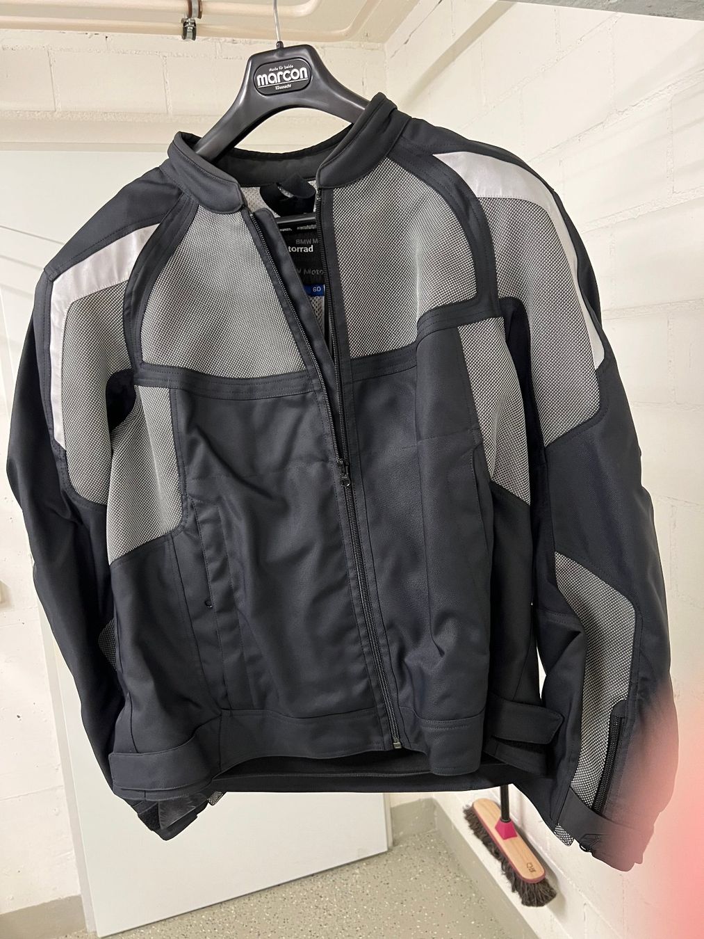 BMW Vestes: BMW, Töffjacke, Air-Flow schwarz – D'occasion à Emmenbrücke par ric_fds7