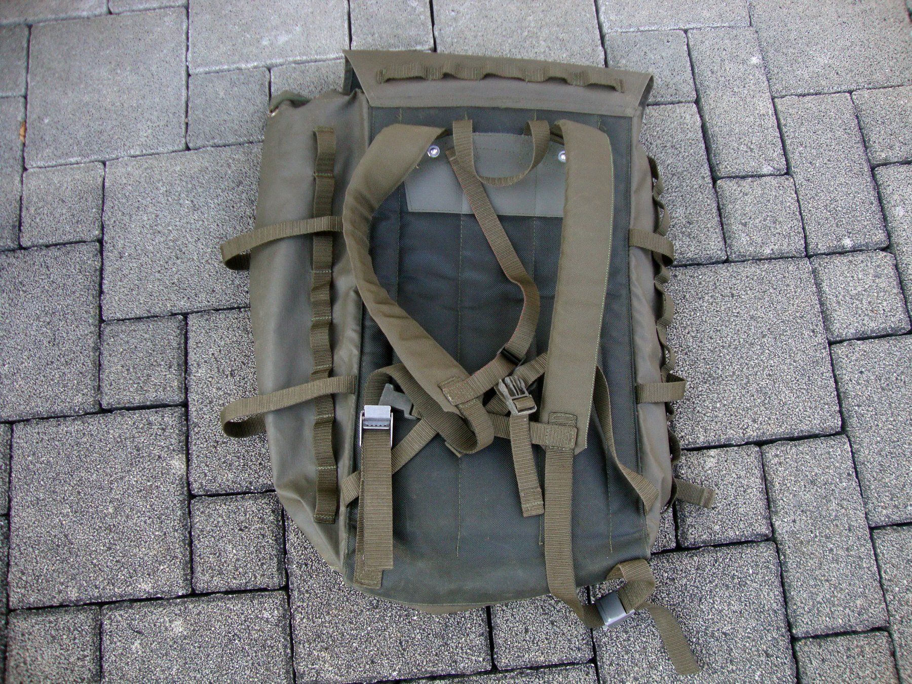 Schweizer Armee Zaini: Rucksack Kampfrucksack Karusa 90 Militär – Usato da Döttingen venduto da Kubuli1 1