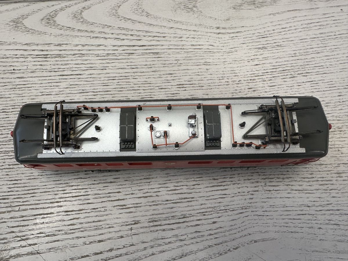 Märklin Modellini di ferrovie: Märklin 3332 SBB Ae 6/6 Altdorf – Usato da Lupsingen venduto da New-Haven 4