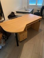 Ausziehbarer Schreibtisch / Bürotisch mit Rollcontainer