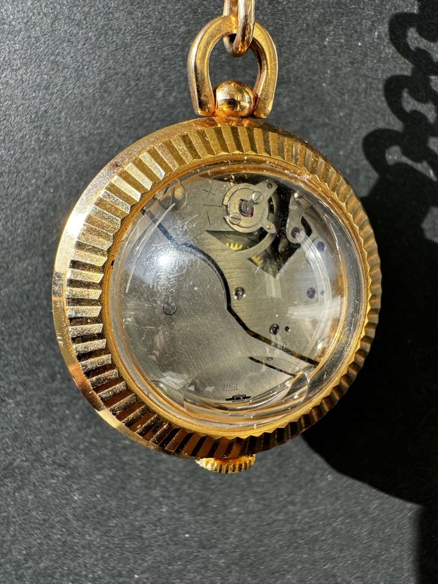 Uhren: Goldfarbene Taschenuhr "ROYALTY" – Gebraucht aus Zollikofen von Comcast 6