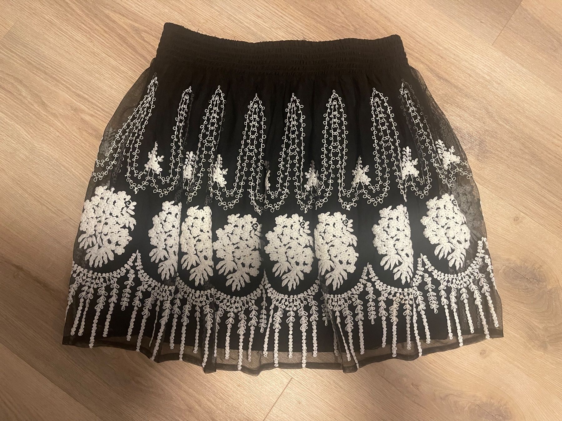 Zara Gonne: Rock Zara M – Nuovo (secondo la descrizione) da Winterthur venduto da Milan340