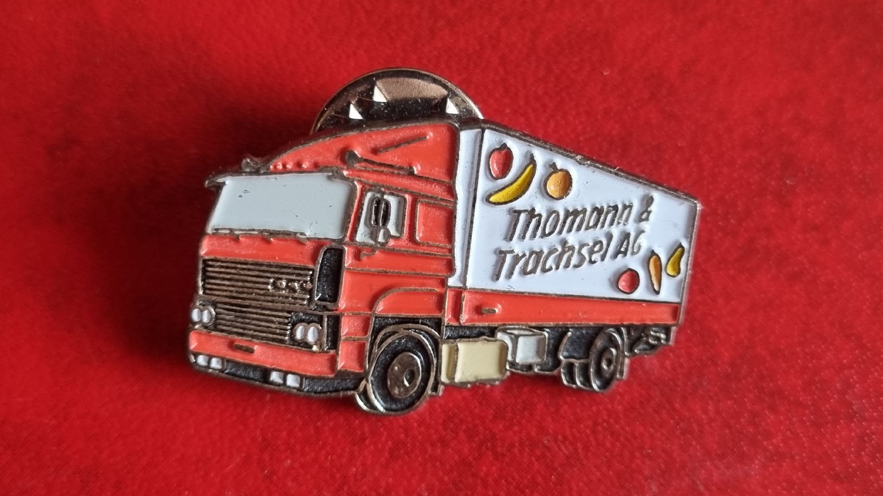 Placchette & Badge: PIN: THOMANN & TRACHSEL - LASTWAGEN – Usato da Heimenschwand venduto da rog_p7h9