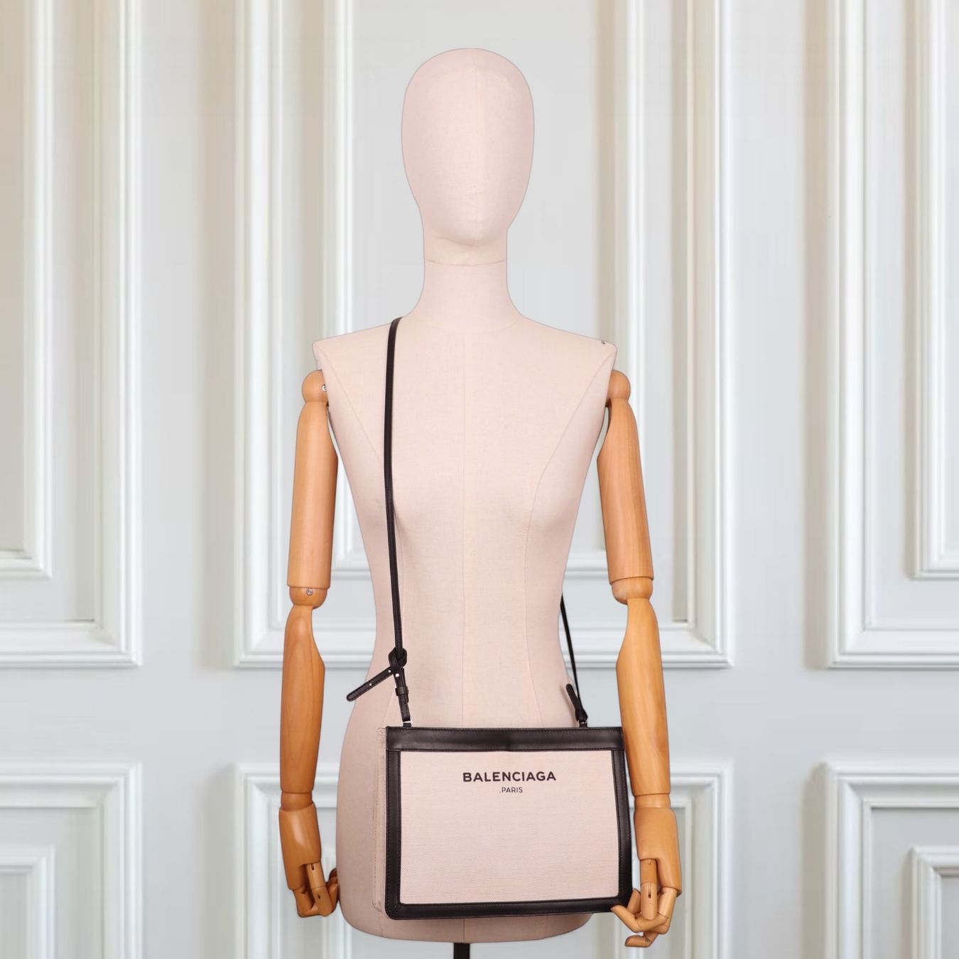Balenciaga Borse da donna: Balenciaga Navy Umhängetasche – Usato da Binningen venduto da Designerlabels 1