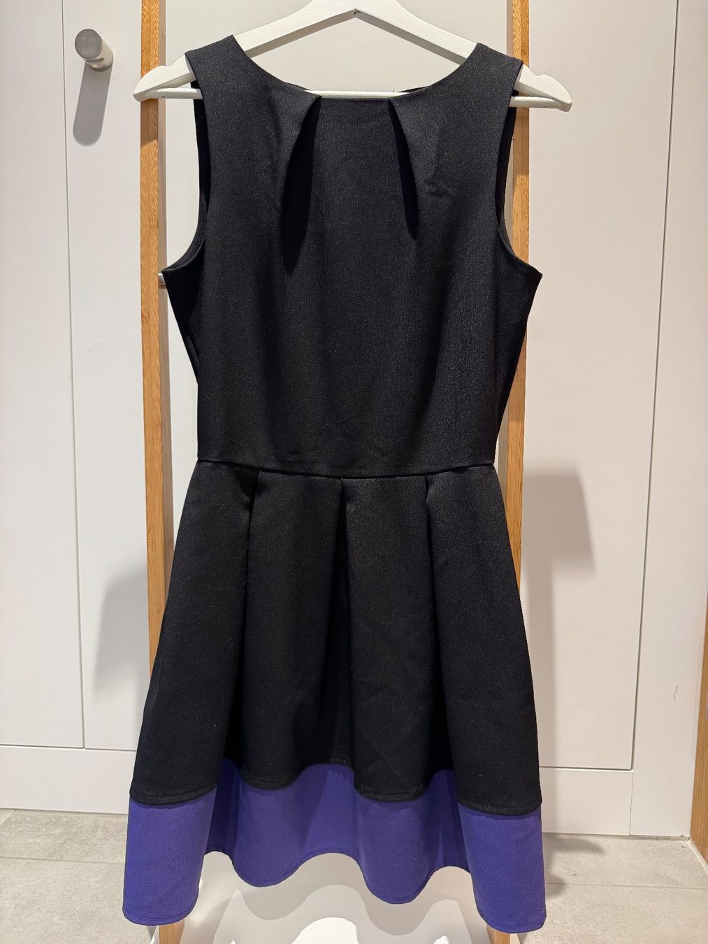 Closet London Vestiti: Schwarzes Closet Kleid, Grösse UK10 – Usato da Aarau venduto da Ruta_Ra