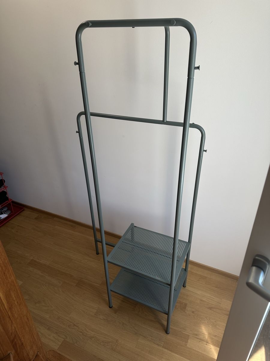 Ikea Porte manteau: Ikea Garderobe, Grün – D'occasion à Binningen par gal_cbz7 1