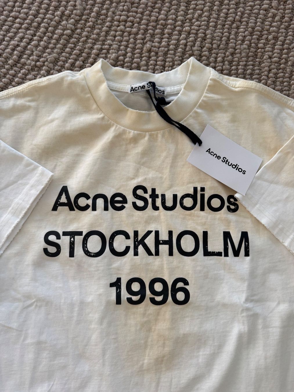 Acne Studios T-Shirts: Acne Studios T-Shirt, Gr. S, weiss – Neu (gemäss Beschreibung) aus Triesen von dardaleni 1