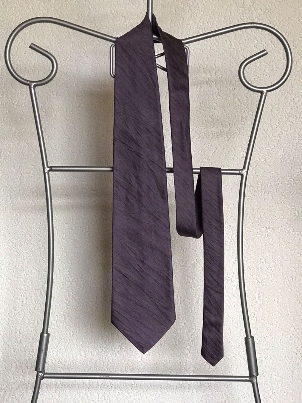 Cravatte: Krawatte Farbe mauve in Knitteroptik – Usato da Däniken SO venduto da allerlei54 1