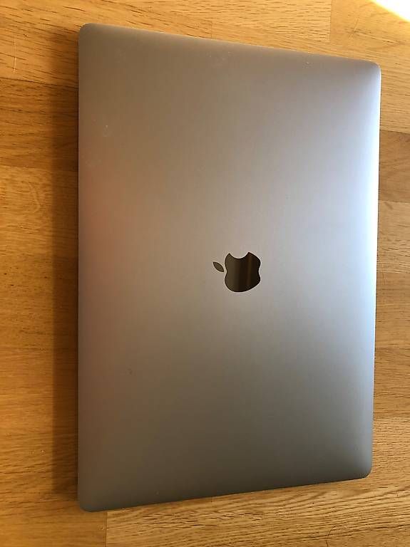 Apple Notebook: MacBook Pro 2017 Core i7 – Usato da Othmarsingen venduto da Ivo111