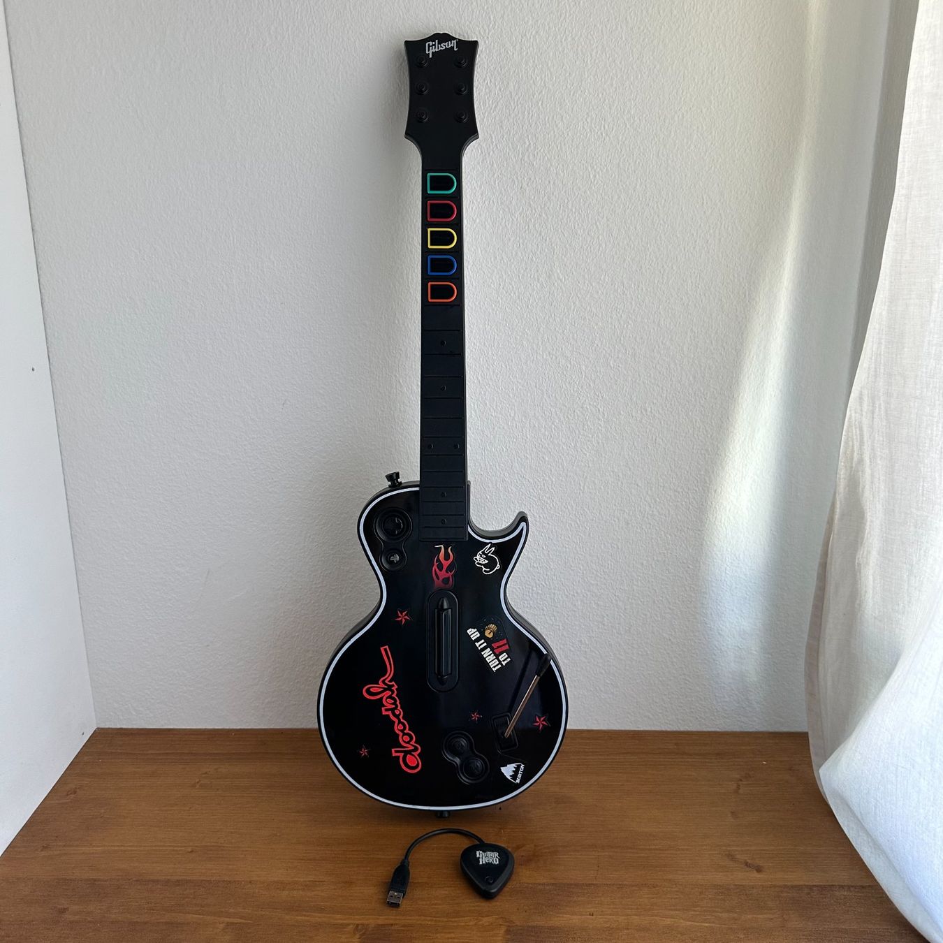 Giochi: PS3 Guitar Hero Controller Gibson Les Paul mit Dongle – Usato da Luzern venduto da fairflip