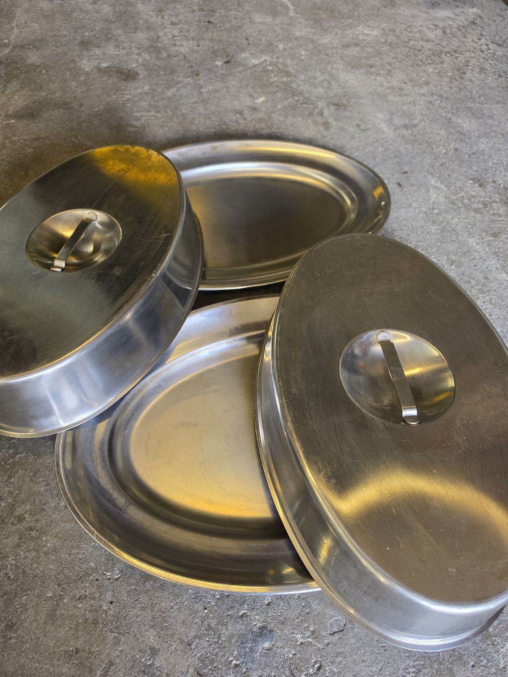 Piatti di portata: Servierplatten mit Deckel oval Edelstahl gebraucht – Usato da Wuppenau venduto da Gastro.Wuppenau 1
