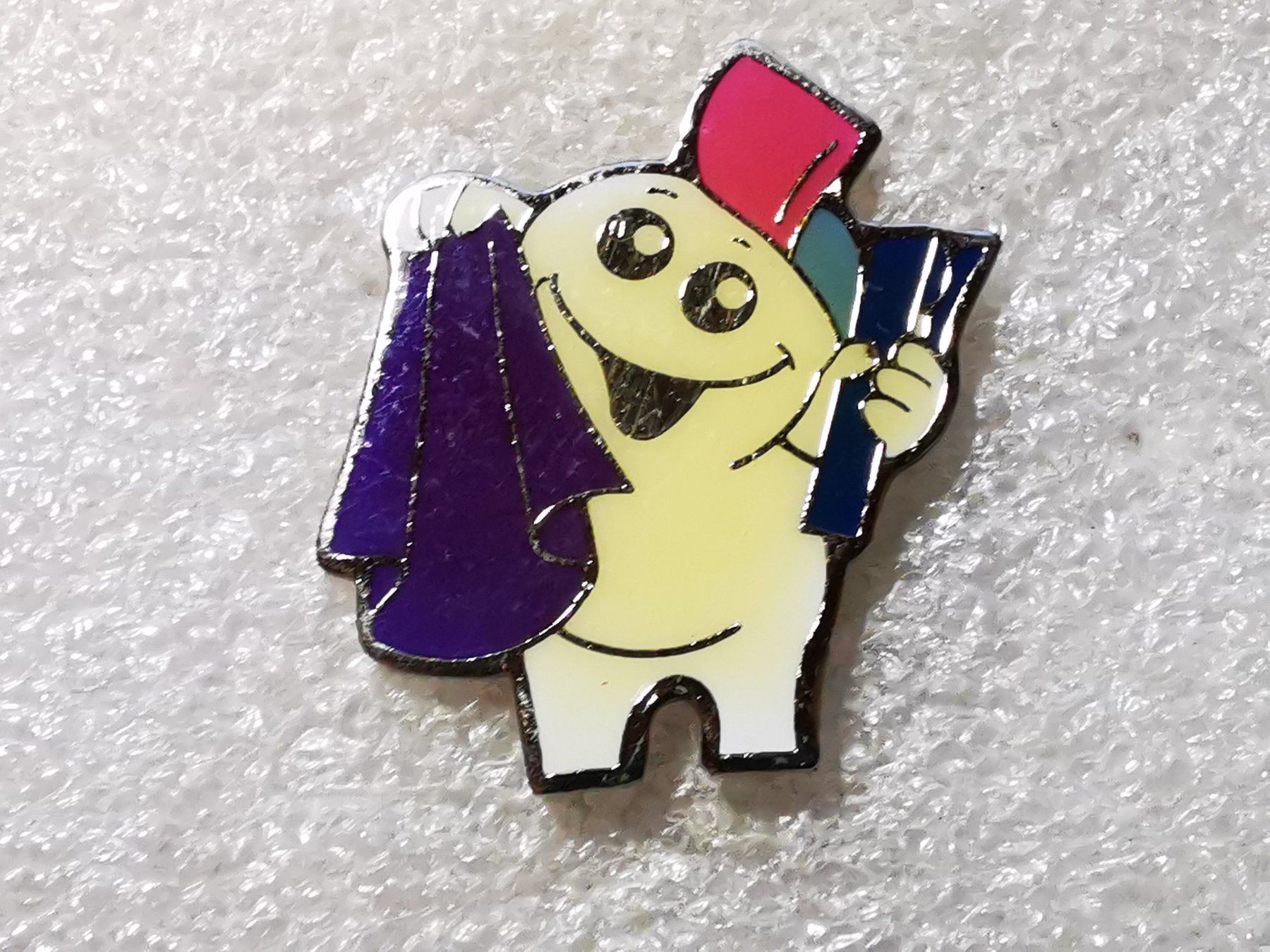 Plaketten & Abzeichen: Ansteckpin 49: Maga Bio – Gebraucht aus Oppligen von Pin-Fall-Shop
