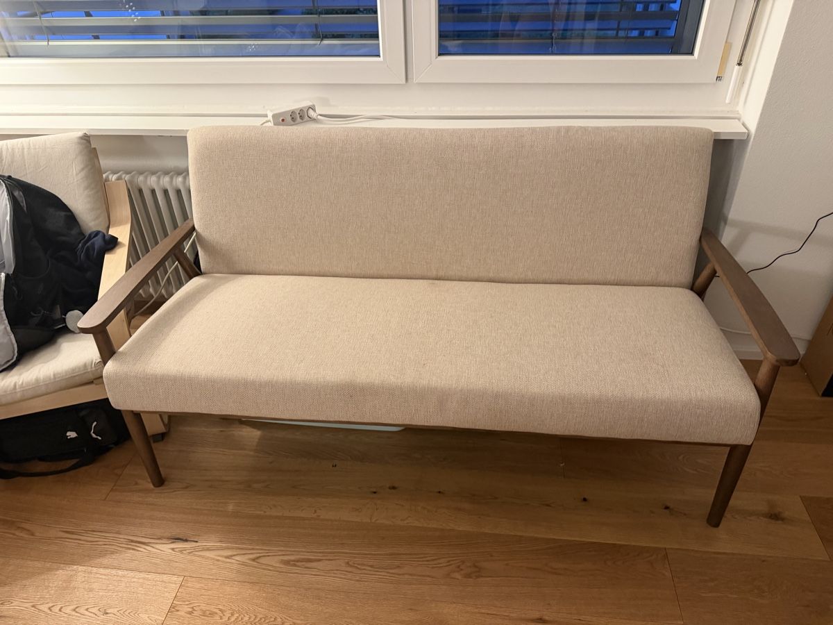Beliani Sofas: 3-Seater Sofa Beige Wood Frame Good Condition – Neu (gemäss Beschreibung) aus Dietlikon von eeclaire 2