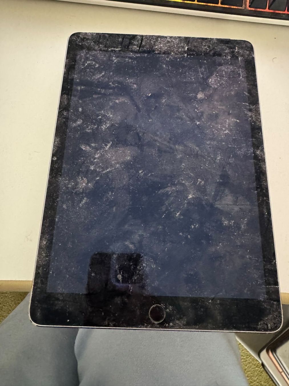 Apple Tablet PC: Ipad Air 2 -A1567 ungeprüft – Difettoso da Olten venduto da HoYa01 1