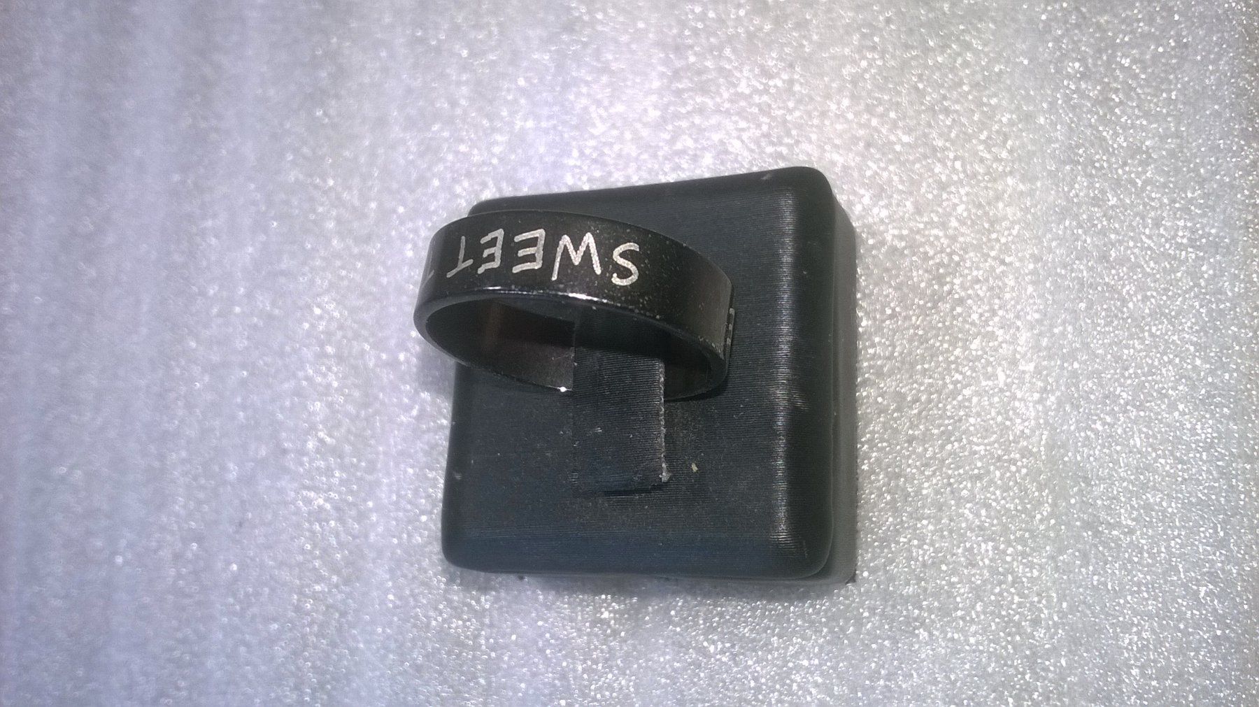 Bagues: RING EDELSTHAL,,SCHWARZ MIT SCHREIBEN – Neuf (Voir description) à Basel par bijoutrie_4 1