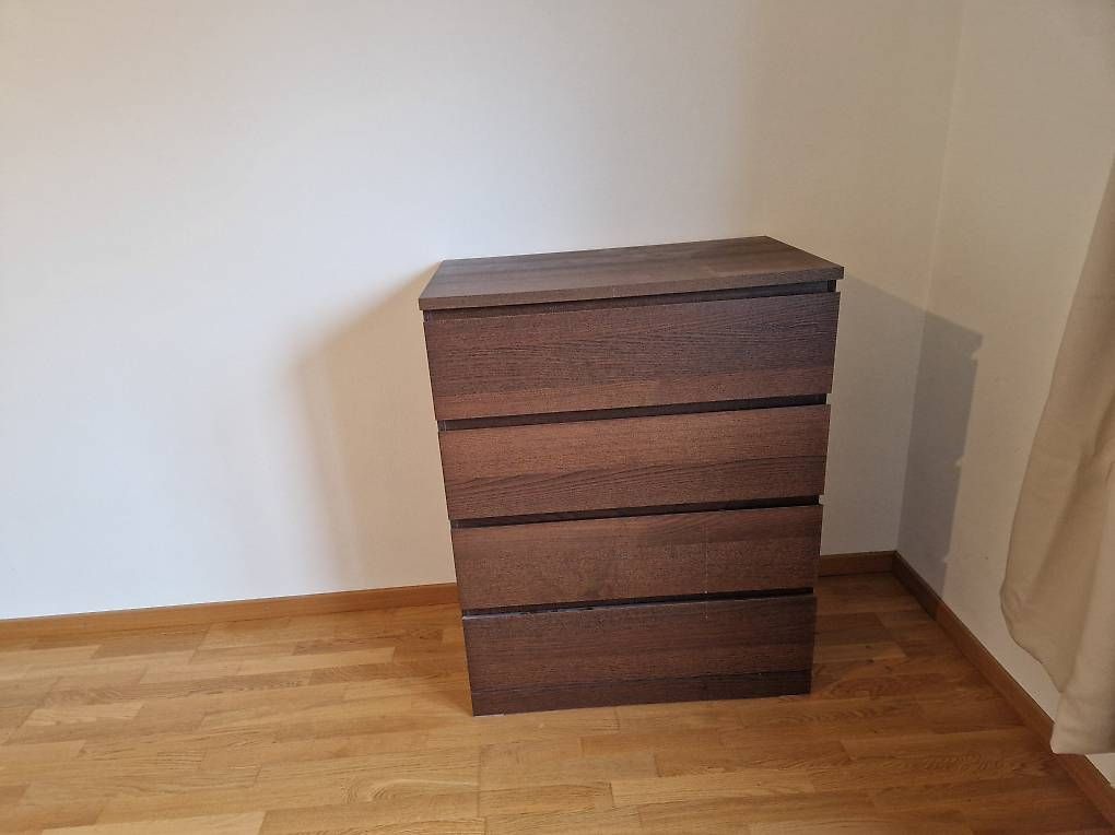 Commodes: IKEA MALM Kommode mit 4 Schubladen – D'occasion à Zürich par hmi_6vmc