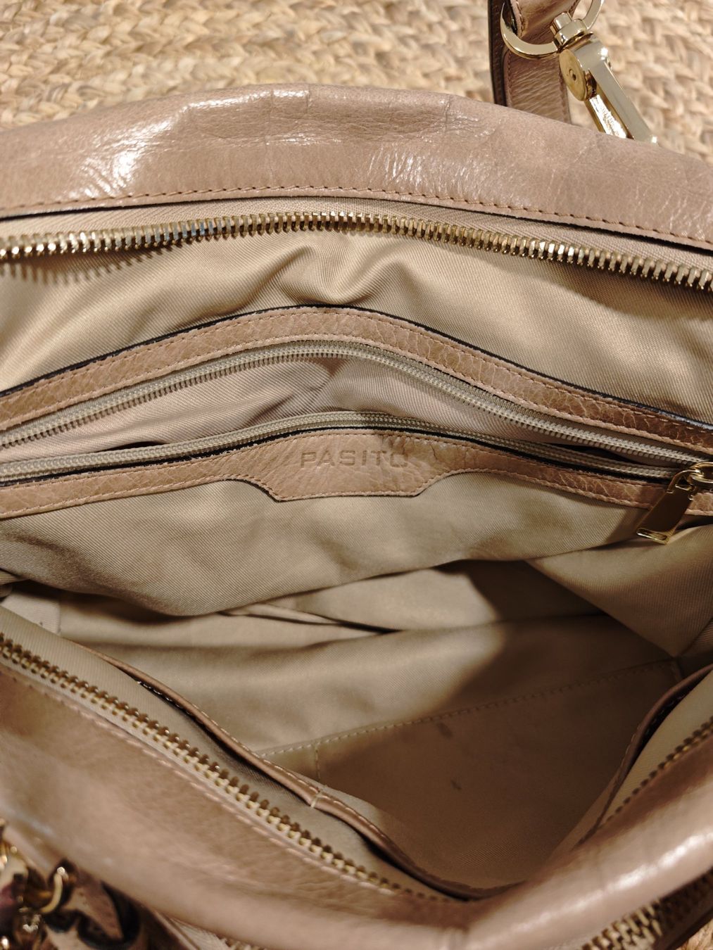 Sacs femmes: Edle Ledertasche von Pasito, beige – D'occasion à Gunzgen par 0Aurin0 2