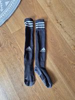 Fussballschoner und -Socken
