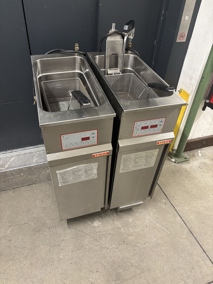 Elettrodomestici da cucina: 2 SALVIS Fritteusen – Usato da Dietikon venduto da dia_y8y5 3
