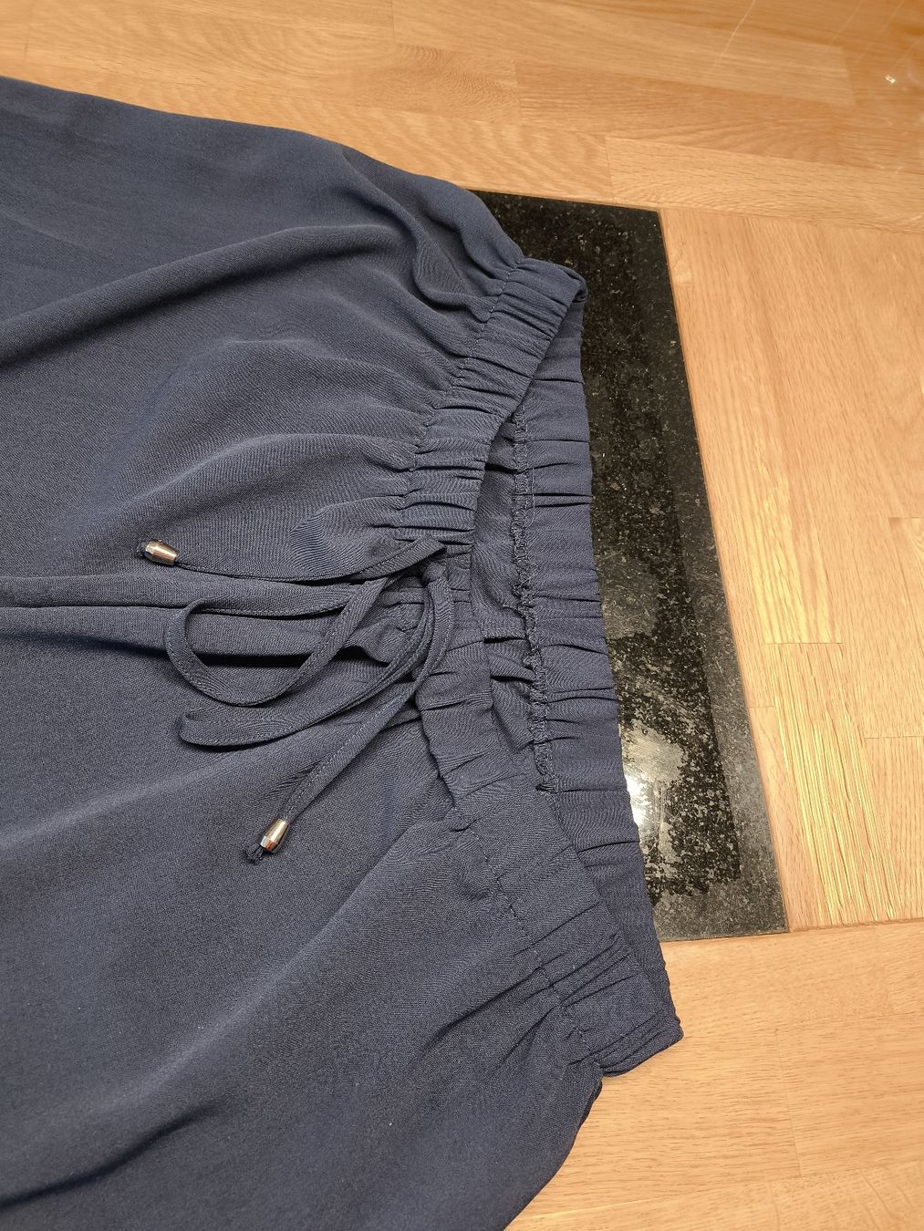 Shein Pantaloni: 3/4 Sommerhose Gr.0XL / Gr.46 – Usato da Burgdorf venduto da Ropajesi 2