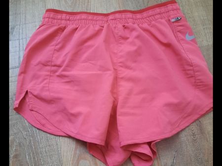 Laufshort Nike rosa XS