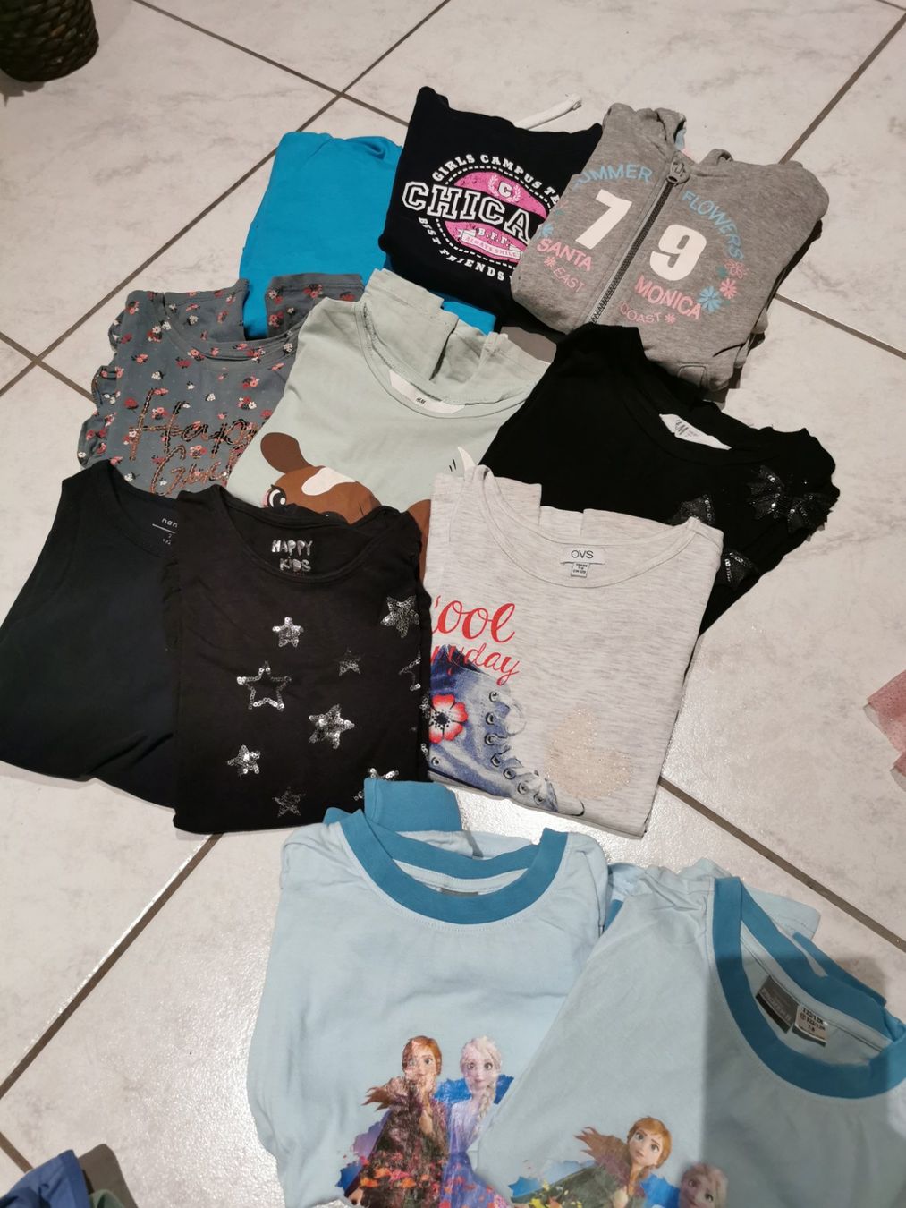 Benetton Kleiderpakete & -sets: Grosses Mädchenkleiderpaket Gr. 122/128 – Gebraucht aus Konolfingen von torina85 3