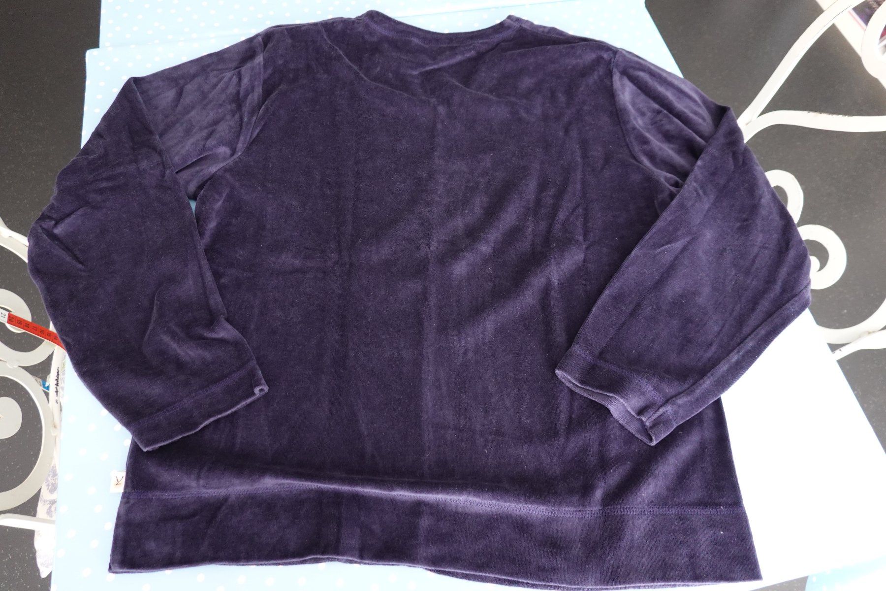 Beldona Maglioni & Felpe: edler Beldona Samt Pullover, Dunkelblau, Gr. M Nachtdress – Usato da Jona venduto da simongarden 7