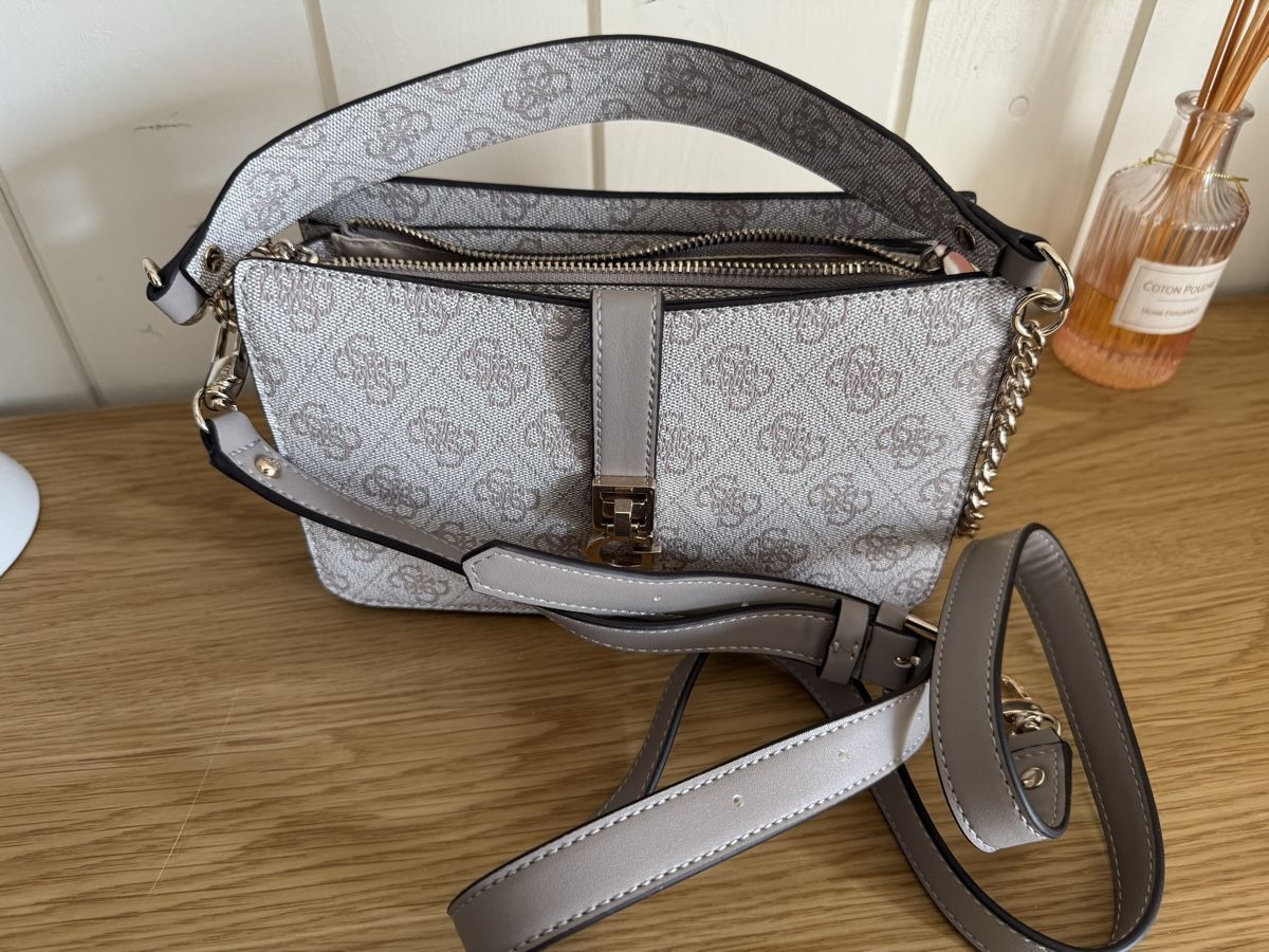 Guess Taschen für Damen: Handtasche von Guess – Neu (gemäss Beschreibung) aus Zofingen von Steffinha01 1