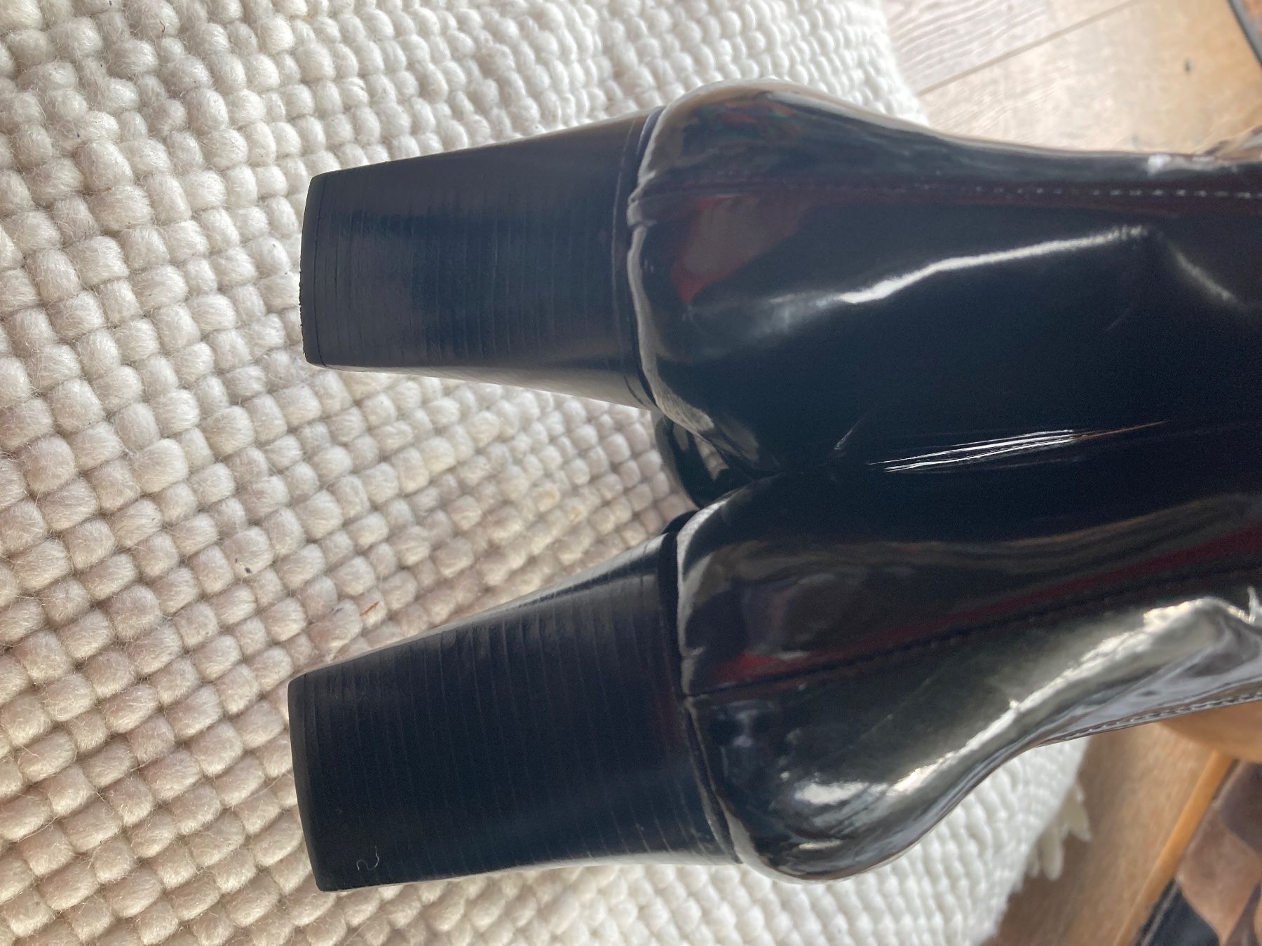 Damenschuhe: Gianni Ferrante Lackleder Stiefeletten – Gebraucht aus Richterswil von MiHaPa 1