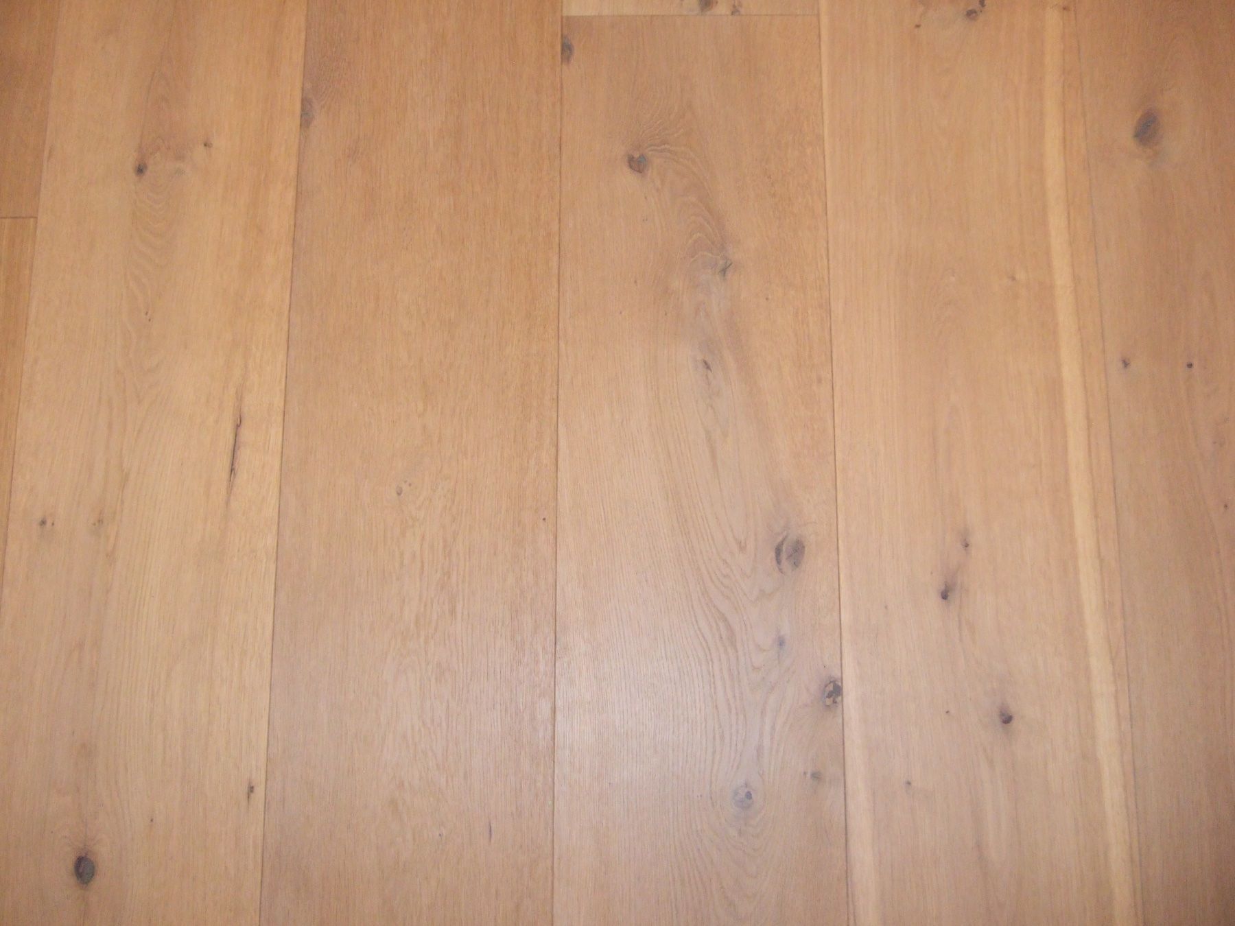 Articoli in legno: 10,5 m2 Parkett Eiche Rustico, Langdiele, Extra breit – Nuovo e nell'imballaggio originale da Mörschwil venduto da paecklitante 2