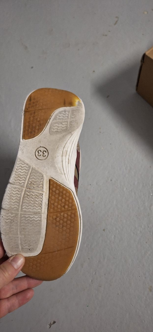 Scarpe da uomo: Turnschuhe grösse 33 – Usato da Othmarsingen venduto da Dijana1985 2