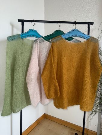 Leichter Pullover aus Kid-Mohair Handgestrickt . Neu.