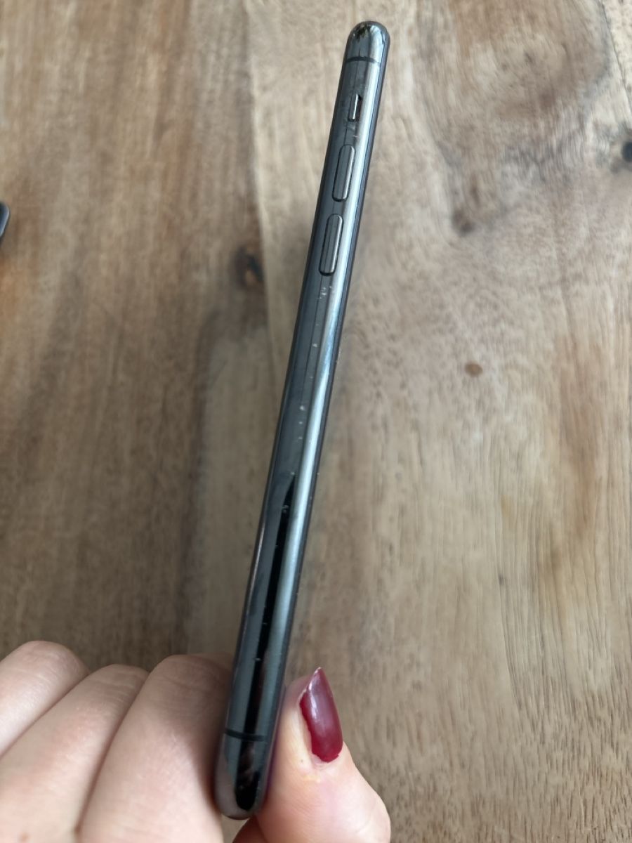 Apple Telefoni cellulari / Smartphones: I phone 11 pro – Usato da Rhäzüns venduto da giu_b2jd 2