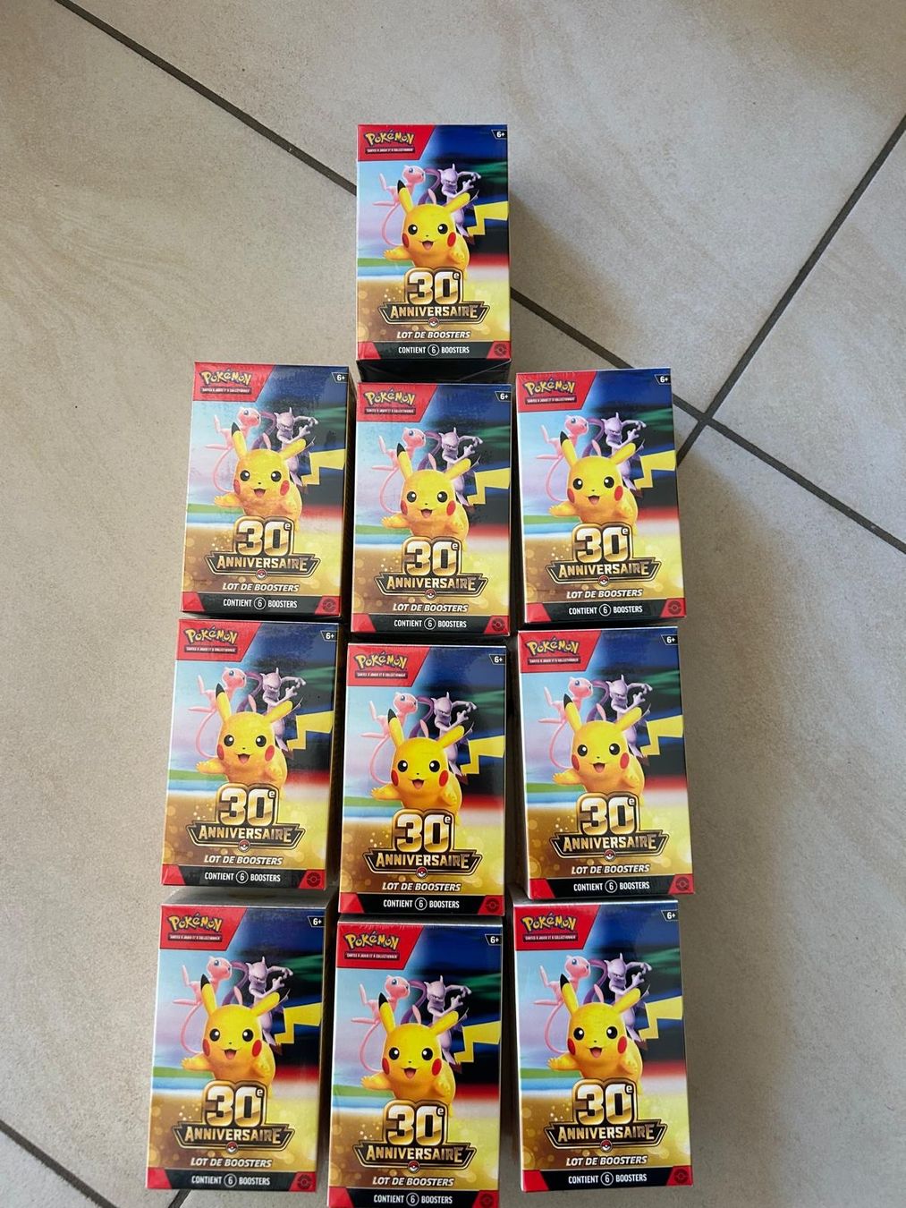 Pokémon Carte collezionabili: Pokemon 30th Celebration Booster Bundle x 10 FR – Nuovo e nell'imballaggio originale da Nyon venduto da Kumaz